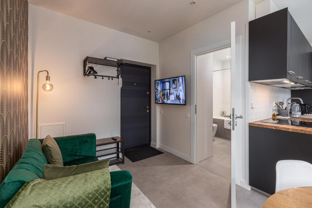 Kipsala Apartments With Free Parking リガ エクステリア 写真